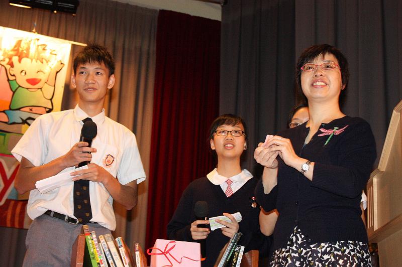Reading Stars on Stage127.jpg